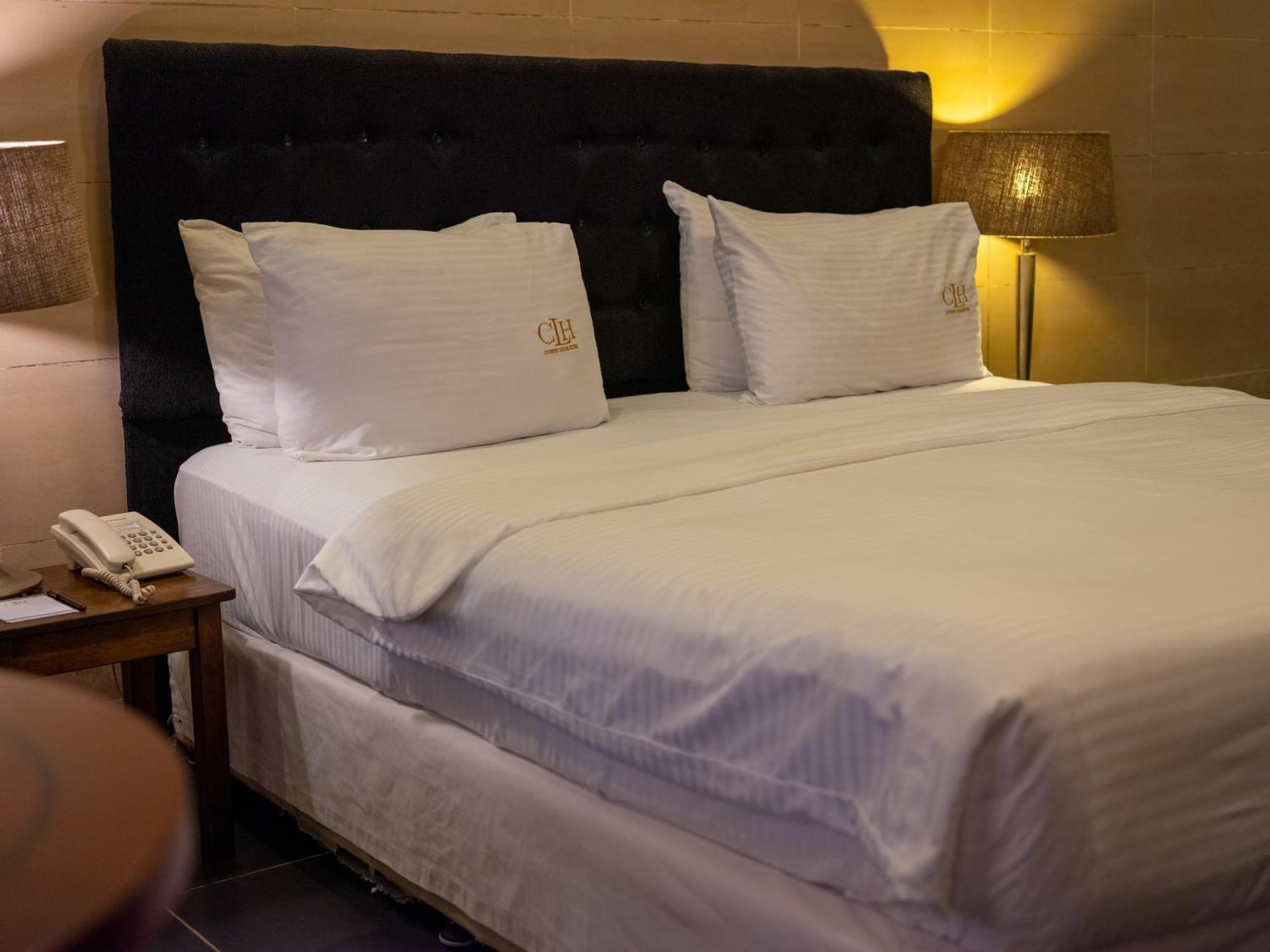 The Country Lodge Hotel Фритаун Экстерьер фото