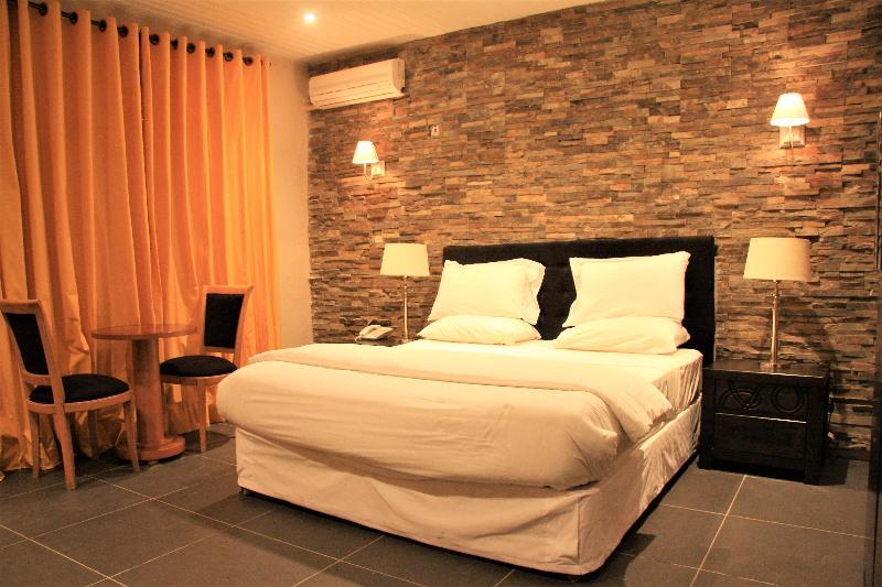 The Country Lodge Hotel Фритаун Экстерьер фото