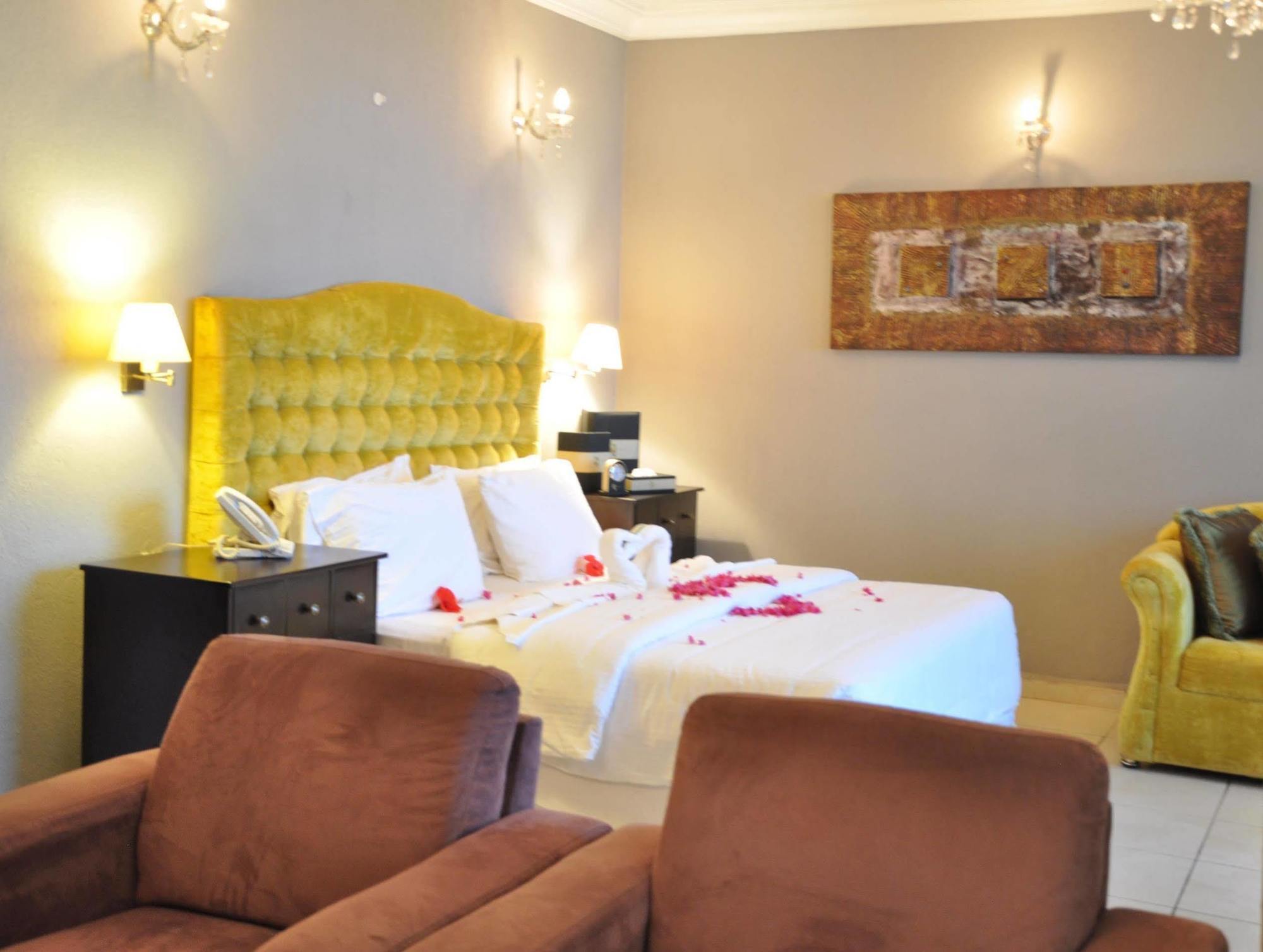 The Country Lodge Hotel Фритаун Экстерьер фото