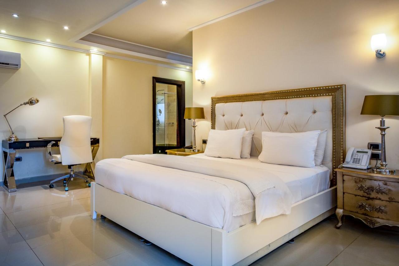 The Country Lodge Hotel Фритаун Экстерьер фото